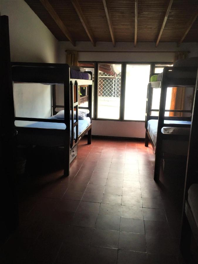 Casa Kiwi Hostel Меделин Екстериор снимка