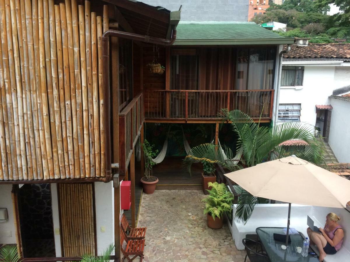 Casa Kiwi Hostel Меделин Екстериор снимка