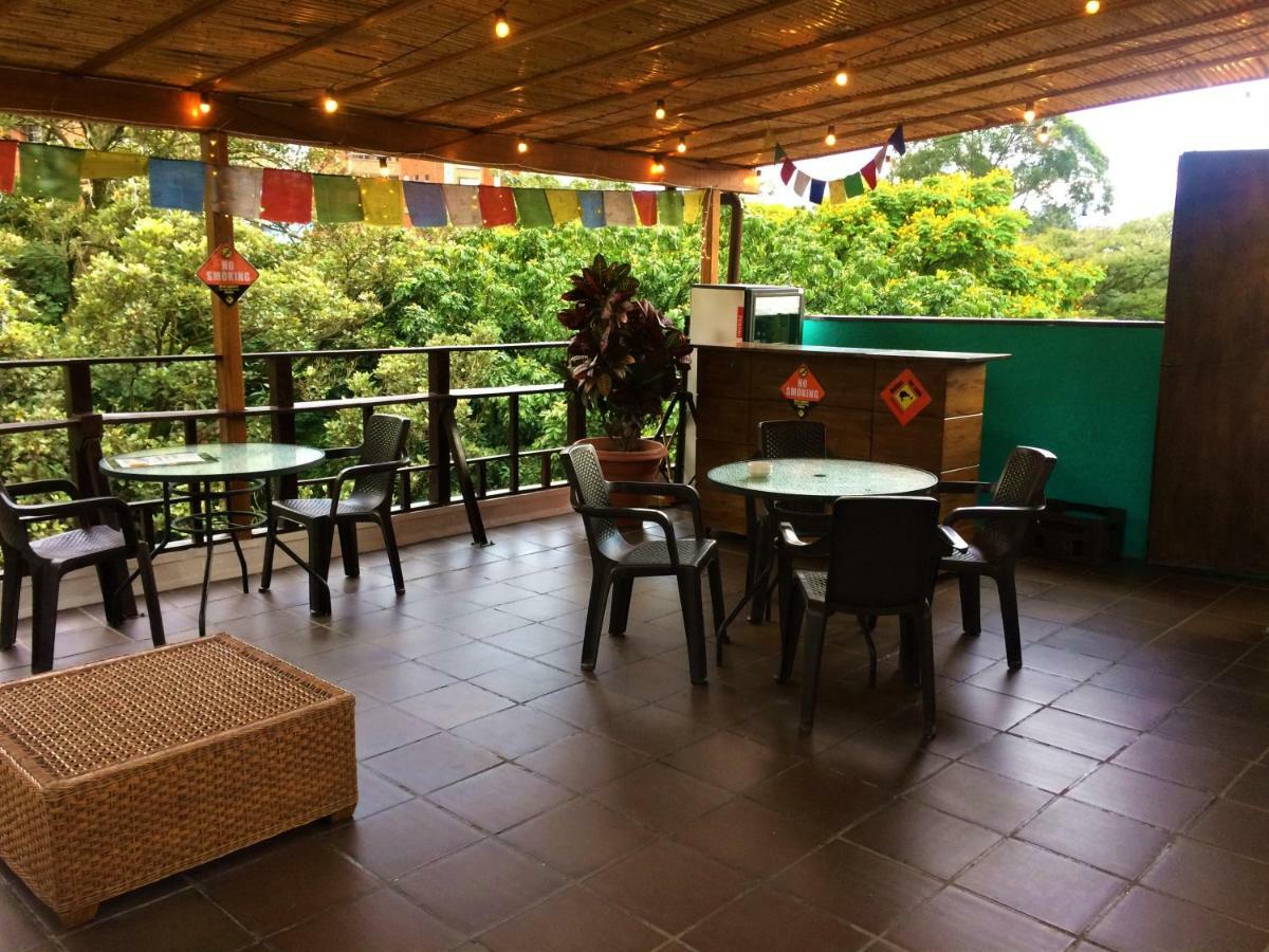 Casa Kiwi Hostel Меделин Екстериор снимка